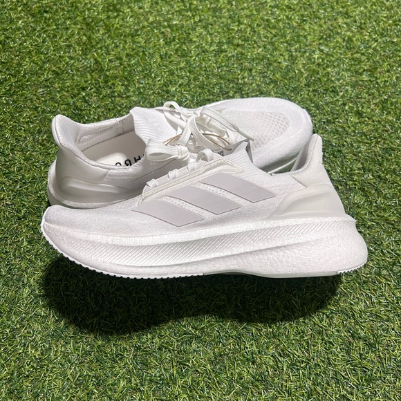 Women’s Adidas UltraBoost - Picture 6 of 8